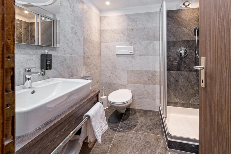 Bathroom 4, Hotel Brunella, Bolzano