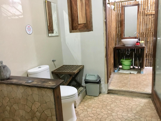 Bathroom 4, Villa Monyet Java, Pangandaran