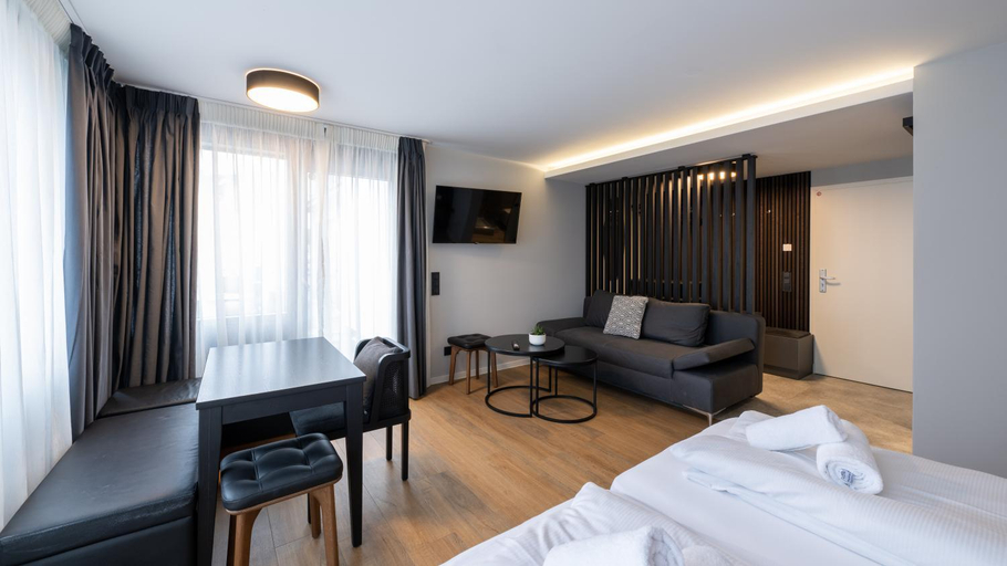 Bedroom 3, Hotel Metropol, Tübingen