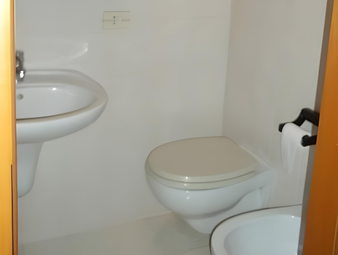 Bathroom 3, Hotel Palladio, Treviso