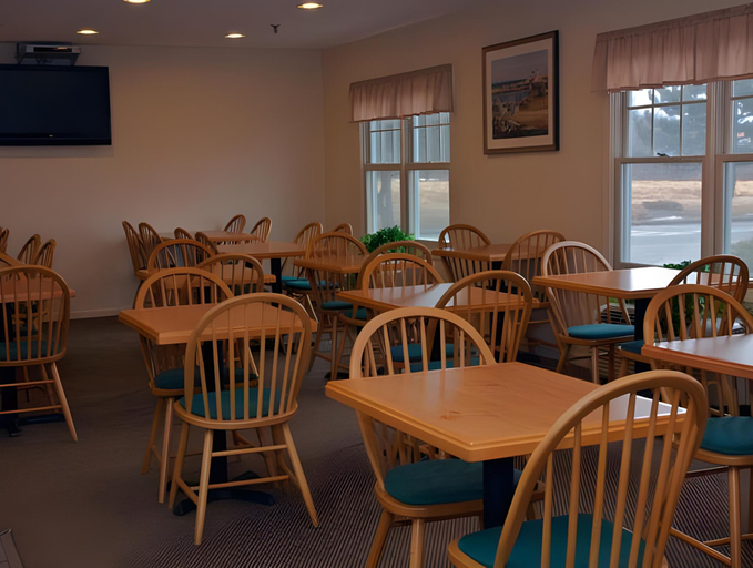 Food & Drinks 5, Country Inn at the Mall, Penobscot