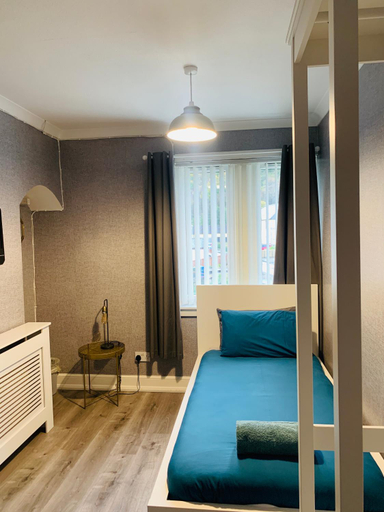 Others 5, Nevis Rooms - Self check in with free onsite Parking, Highland
