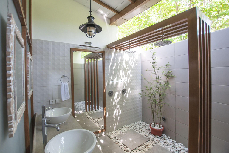 Bathroom 4, Ke Rensia Villas, Lombok