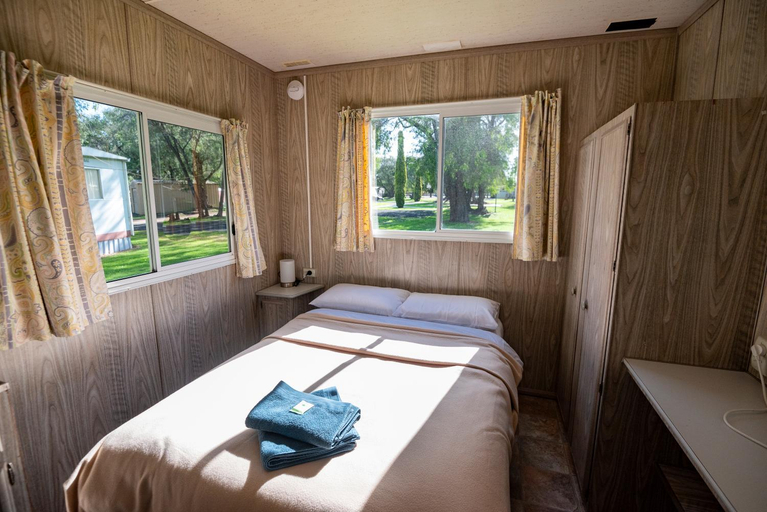 Bedroom 2, Lazy Days Caravan Park, Busselton