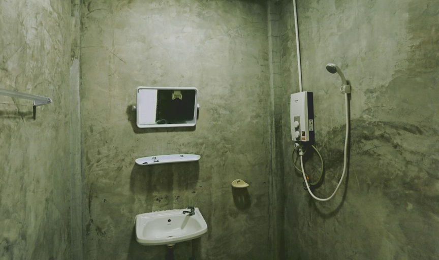 Bathroom, Sea View Resort, K. Ko Kut