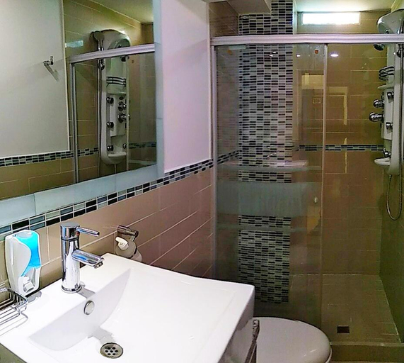 Bathroom 2, Aparta Estudios Edificio Valeria, Santiago de Cali