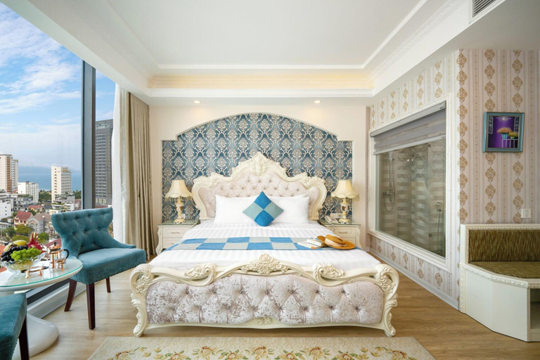 Bedroom 1, Royal beach hotel, Da Nang