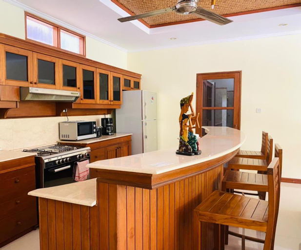 Dining Room 14