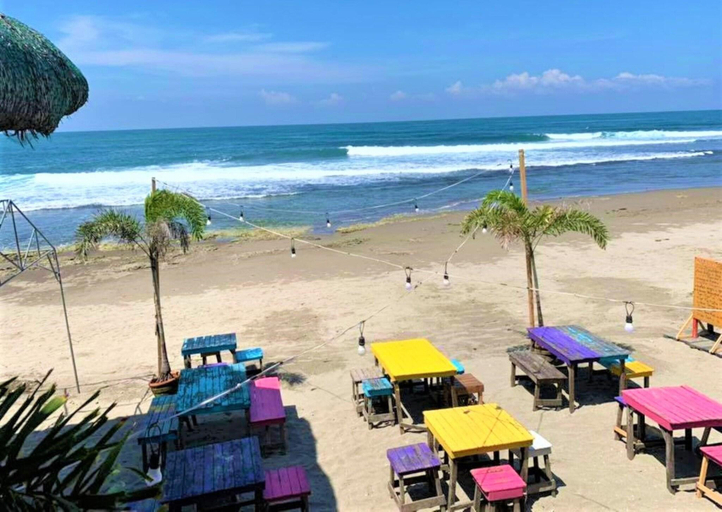 Others 5, Surfer's Point Deck by ZUZU, San Juan