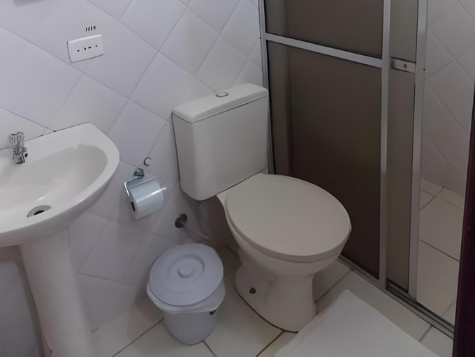 Bathroom 3, Arco Iris Chales I, São Sebastião