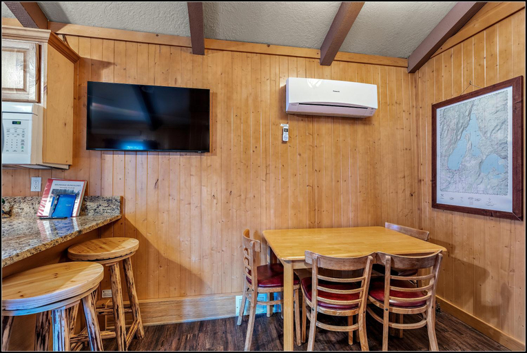 Food & Drinks 4, Brundage Bungalows, Valley