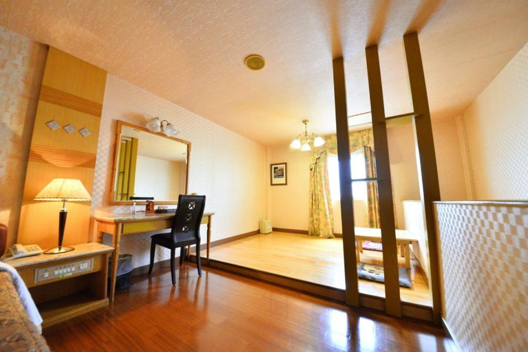Others 3, Paiwei Motel, Tainan