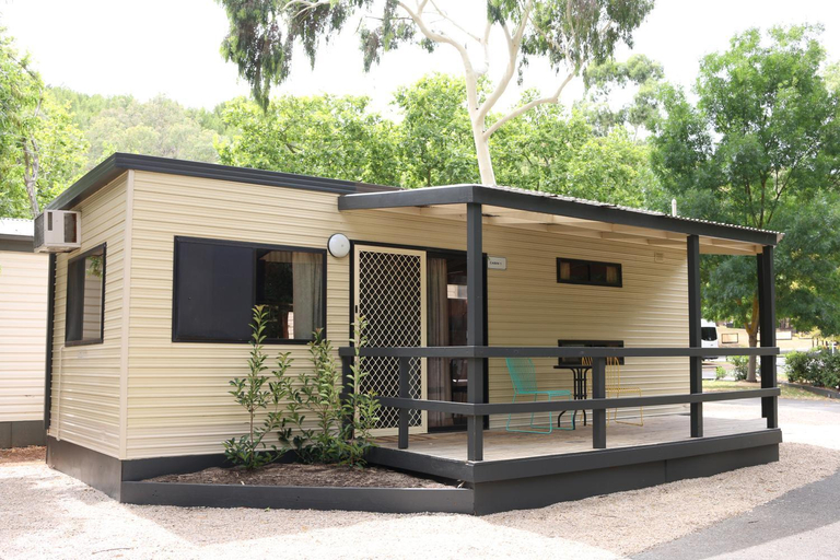 Exterior 6