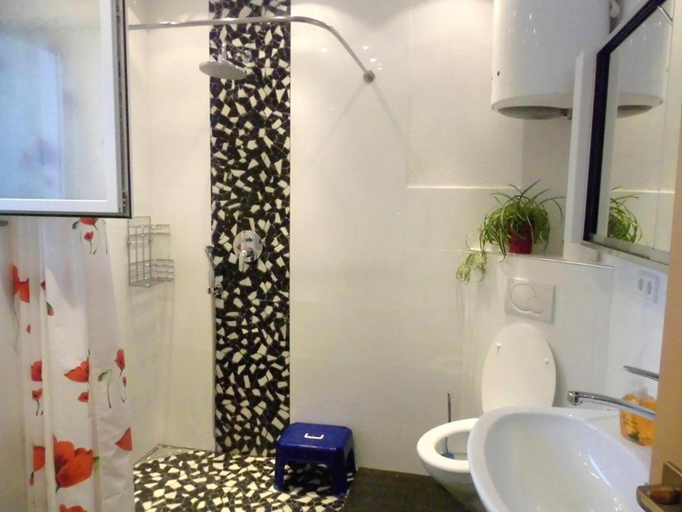 Shower 4, Ljubica Apartman, Pirovac