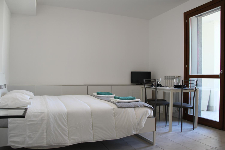 Bedroom 2, Luxory Suites, Milano