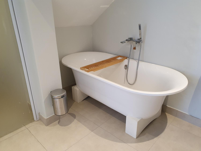 Bathroom 4, De Waterkant Apartments, City of Cape Town