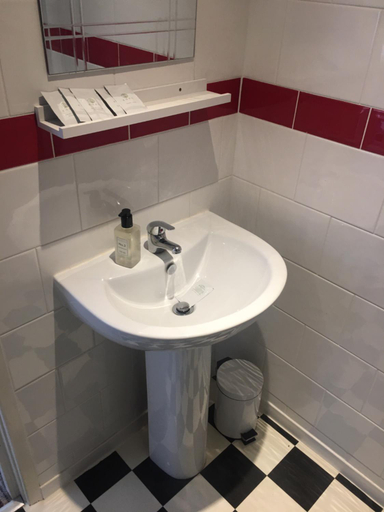 Bathroom 4, Sunny Days Hotel, Blackpool