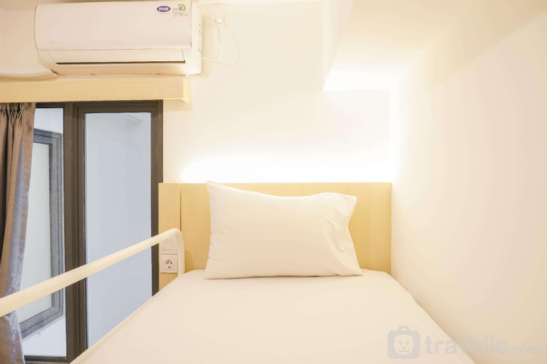 Comfortable Design 2BR Sky House BSD By Travelio, South Tangerang