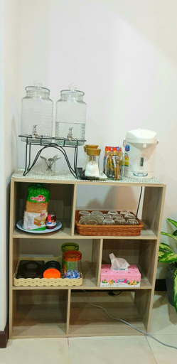 Food & Drinks