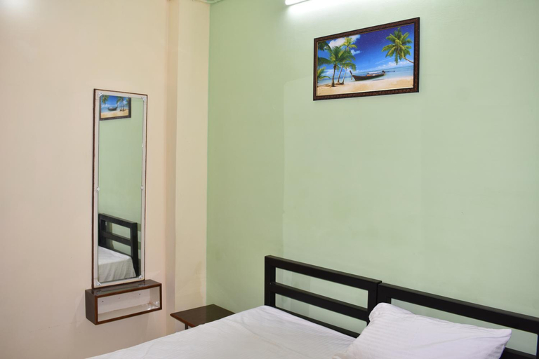 Bedroom 13