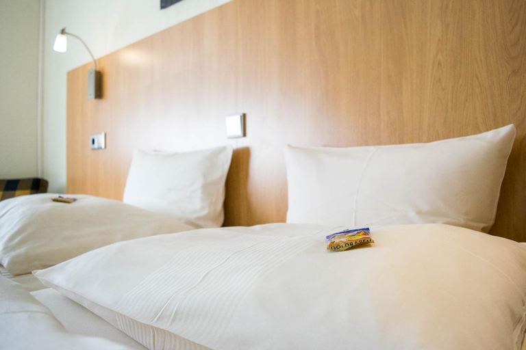 Bedroom 4, Hotel Postkutsche, Dortmund