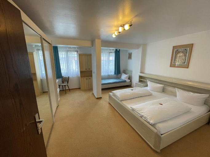 Bedroom 3, Hotel Silberdistel, Breisgau-Hochschwarzwald