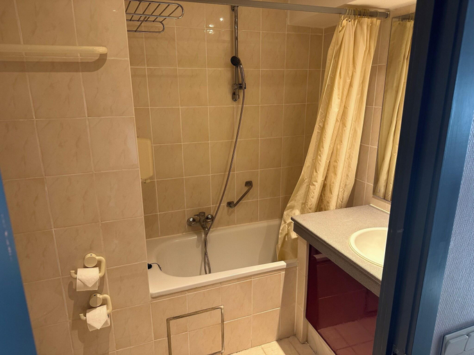 Bathroom 4, Hotel Galaxy, Bruxelles