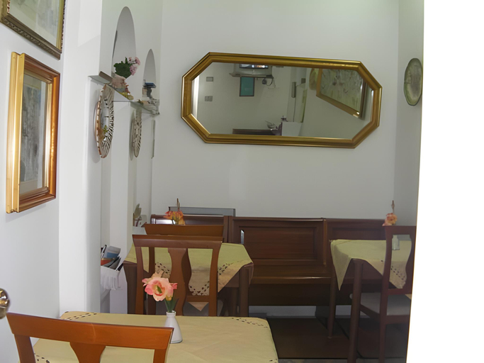 Others 4, Albergo S. Andrea, Salerno