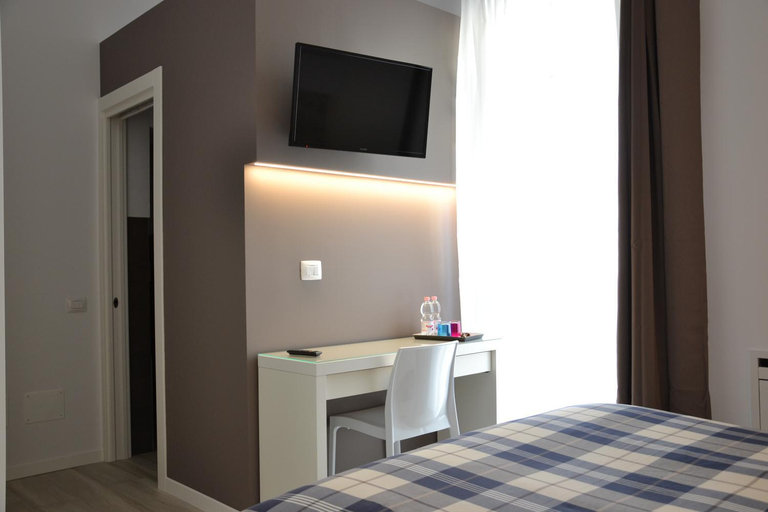Bedroom 2, In Centro Glam, Bergamo
