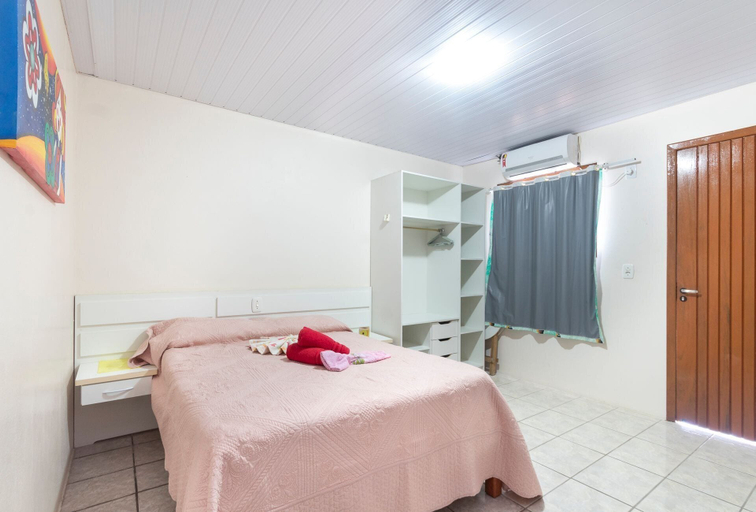 Bedroom 3, AP 36 Ala Mariscal Residencial Solavir, Bombinhas