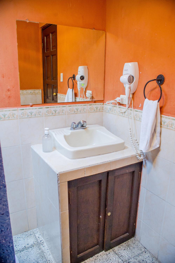 Bathroom 4, Hotel Casa Rustica by AHS, Antigua Guatemala