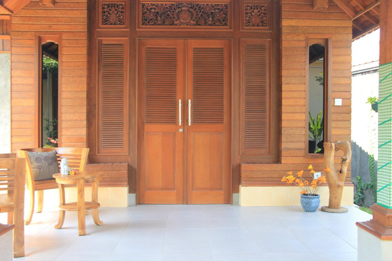 Exterior 2
