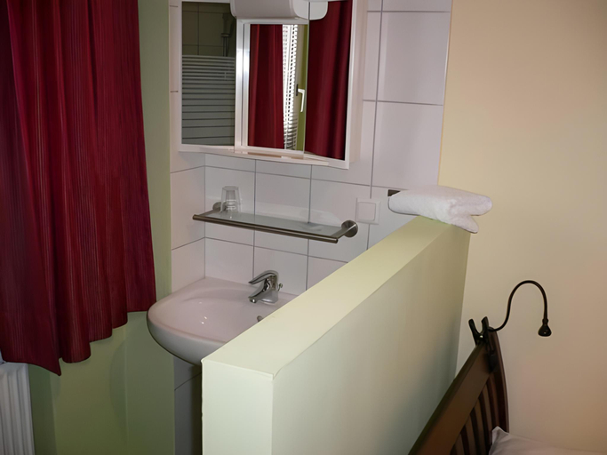 Bathroom 3, Hotel Schillerquartier, Kassel