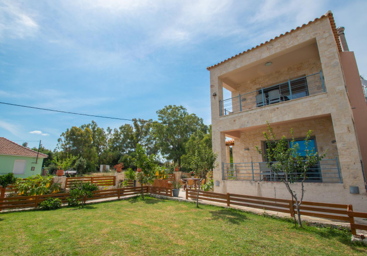2, Liri's Apartments, Ionian Islands