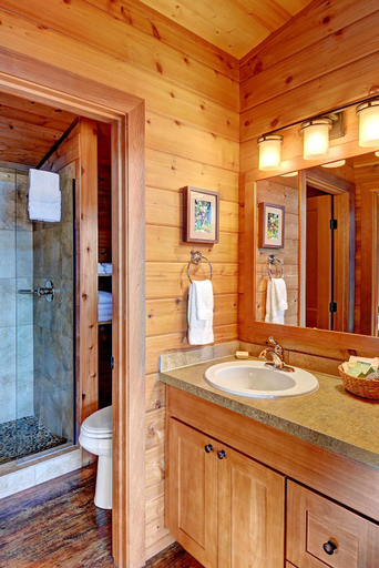Bathroom 3, Snug Harbor Resort and Marina, San Juan