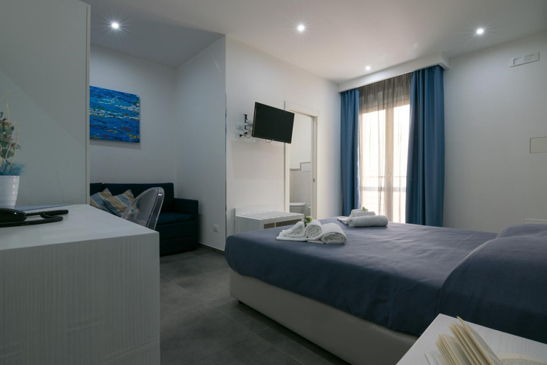 Bedroom 2, Pharos, Trapani
