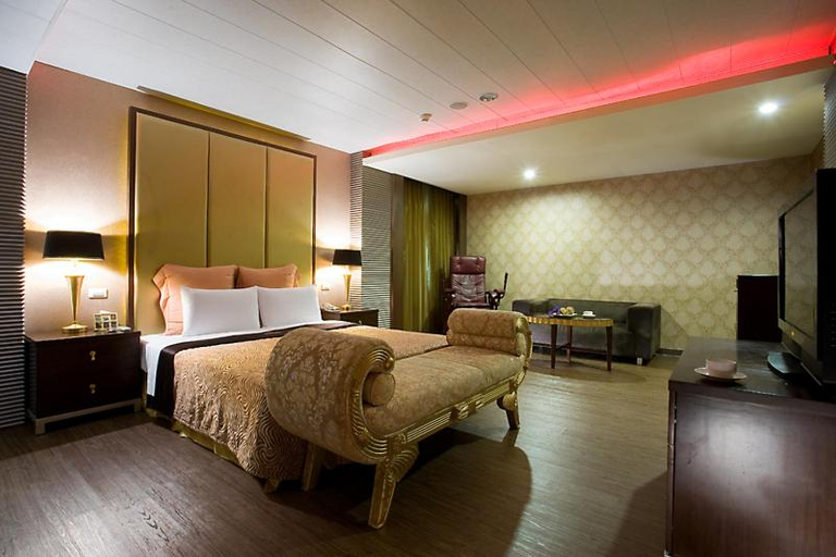 Bedroom 4, Crystal Business Motel, Hsinchu City
