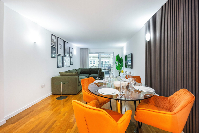 Others 5, Grain Store One Bed Luxury Property, London