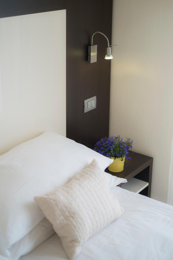 Bedroom 3, Hotel Ricchi 3 stelle superior, Rimini