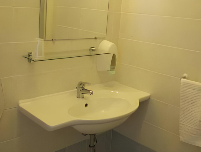 Bathroom 2, Affittacamere Da Paulin, La Spezia
