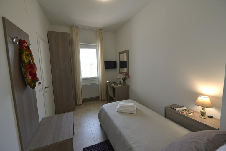 Others 3, B&B dei Ciclopi, Lecce