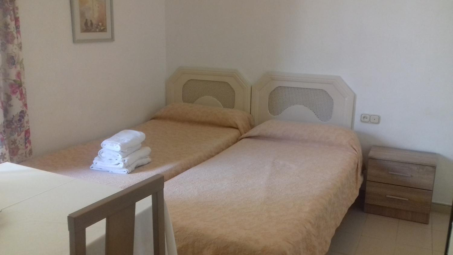 Bedroom 3, Apartamentos Mediterraneo, Málaga