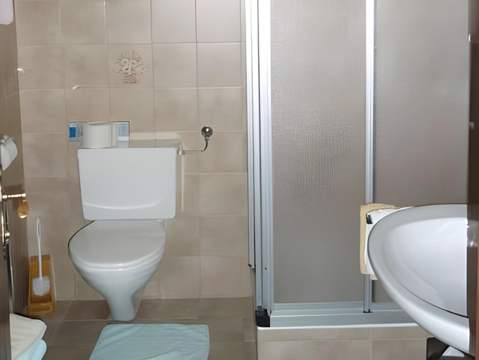 Bathroom 4, Haus Gamberg & Premium Sommerkarte, Landeck