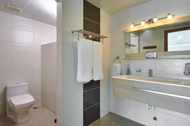 Bathroom 5, Chic and Relax Apartamento Juan Dolio, Guayacanes