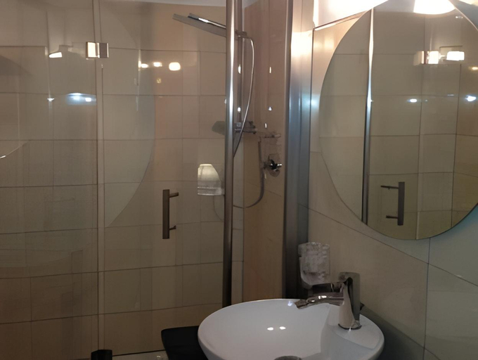 Bathroom 2, Residenza Il Duca, Rome