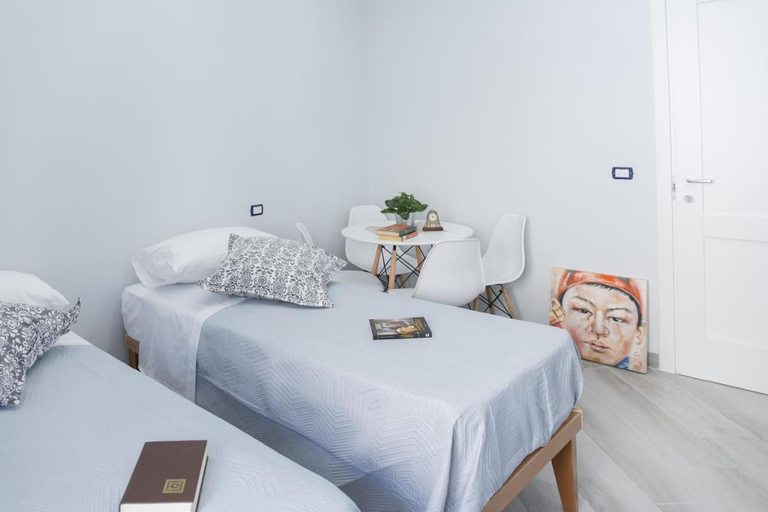 Others 4, Albergo Libera Gioventu, Napoli