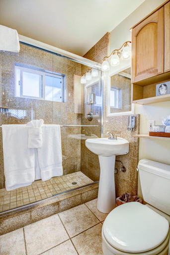 Bathroom 3, The Inn at Sunset Cliffs, San Diego