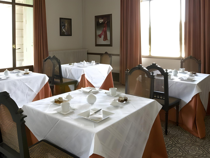 Food & Drinks 2, Chateau de Valmy - Chambres d'hotes, Pyrénées-Orientales