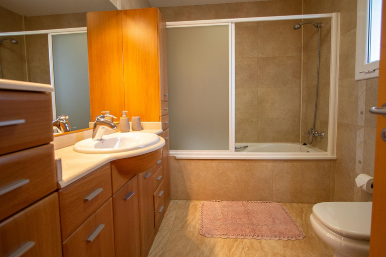 Bathroom 4, Catalunya Casas Tranquil Paradise, Private Pool and only 200 meters to beach!, Tarragona