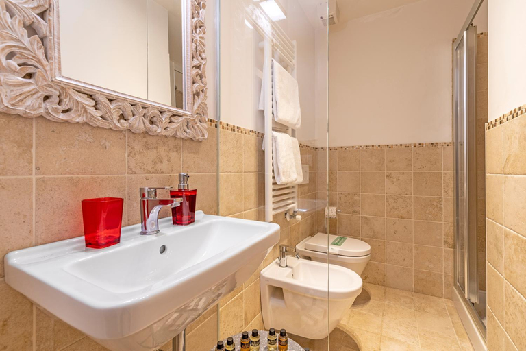 Bathroom, Ca' dell'Arciere Apartments, Venezia